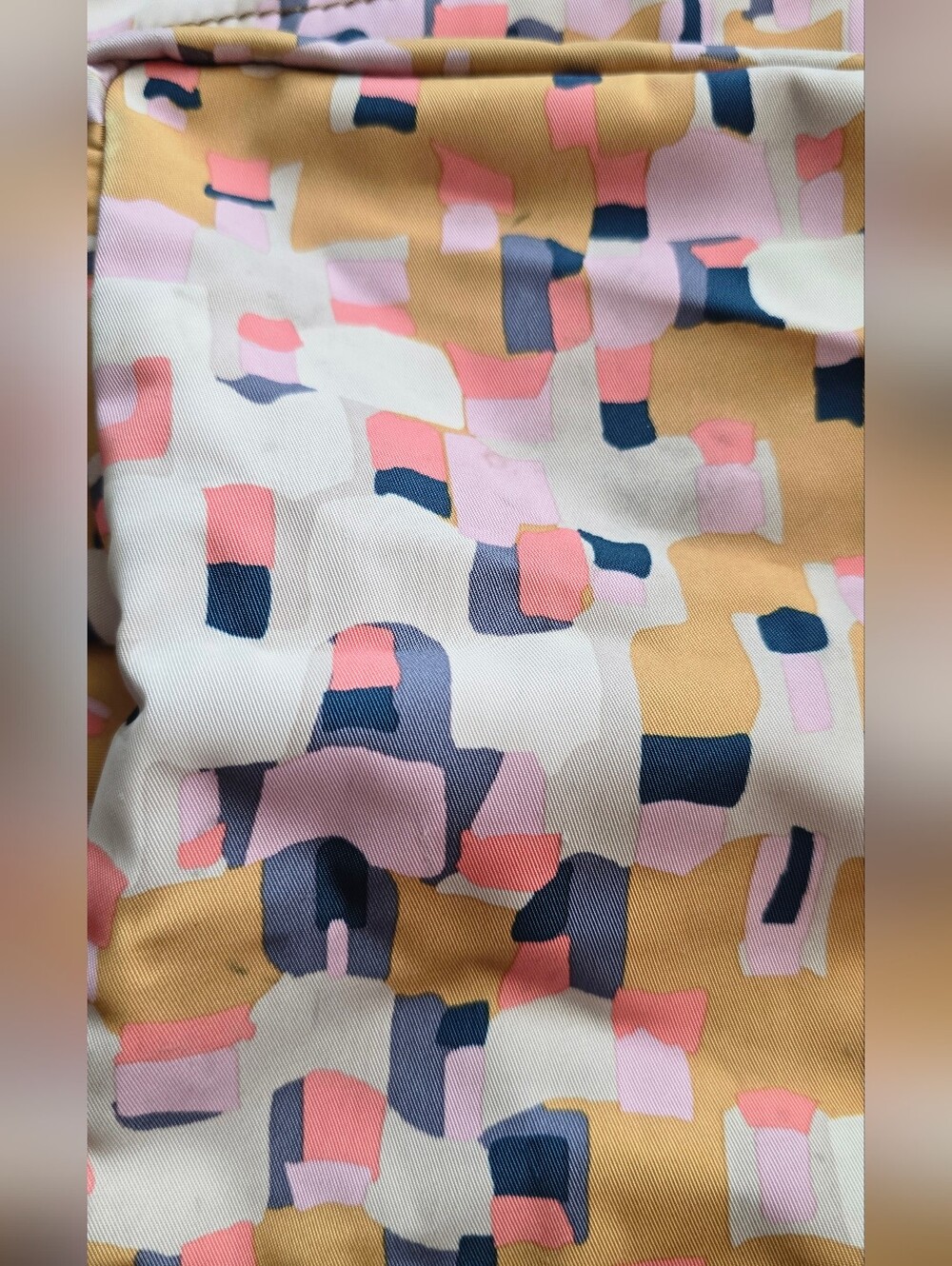 Fossil - Multicolour Geometric Shoulder Travel Tote Bag With Zipper Closure - Picture 12 of 12